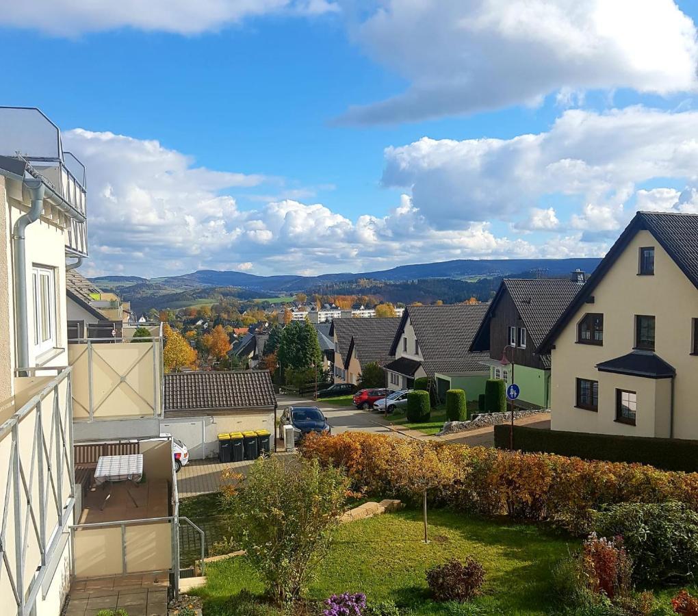 Modernes Apartment Im Gruenen I Balkon I Wlan I Stellplatz Schwarzenberg  Extérieur photo